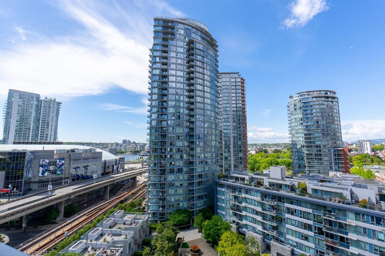 Stunning 2 Bedroom Condo With Downtown Views!!! 밴쿠버 외부 사진